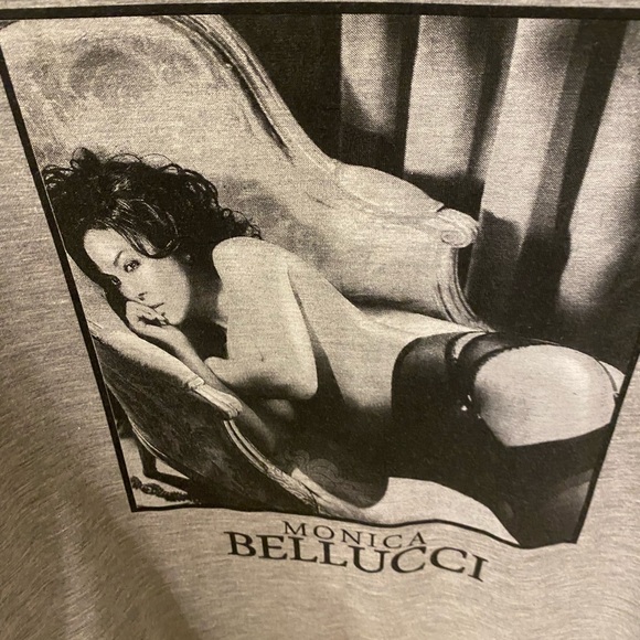 Dolce Gabana tee💗 - Picture 3 of 8